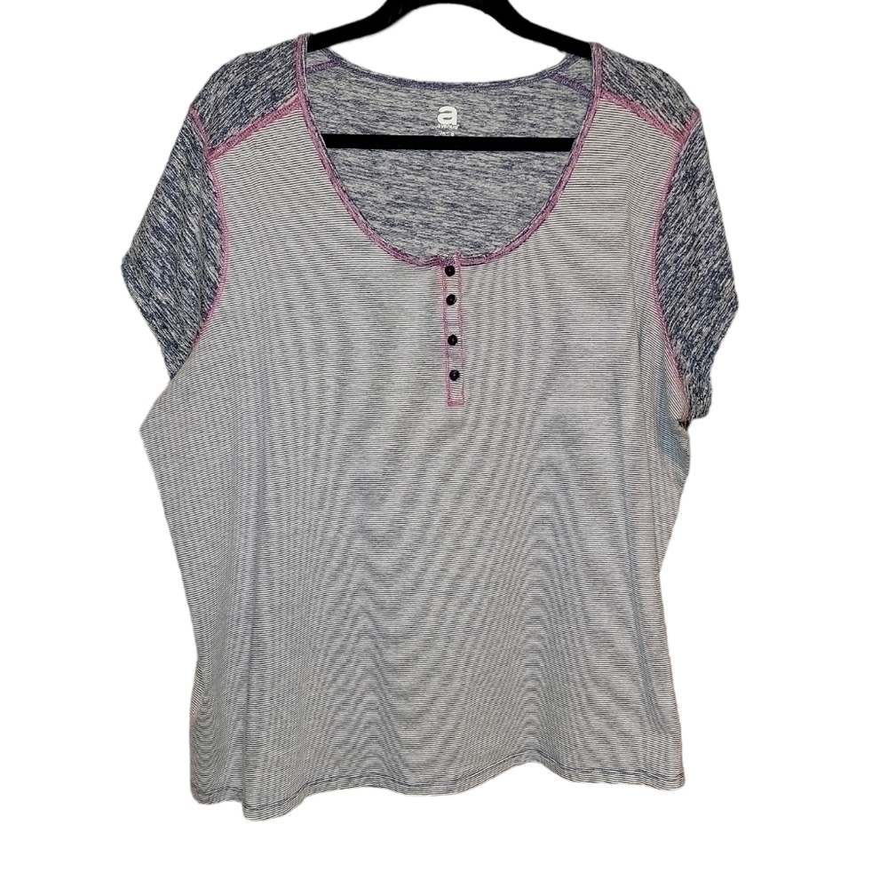 Avenue size 26/28 short sleeve tee shirt